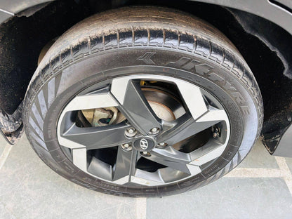 39,000 KMS HYUNDAI ALCAZAR SIGNATURE (O) 6 STR 1.5 DCT PETROL (2023)
