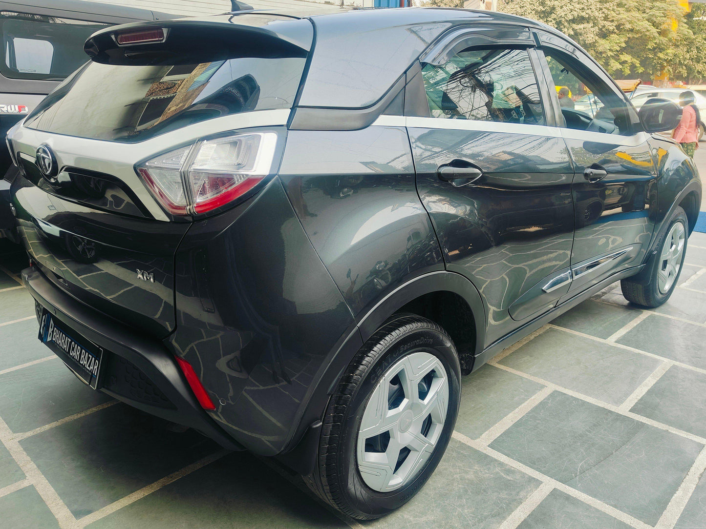 TATA NEXON XM 1.2 PETROL (2018)