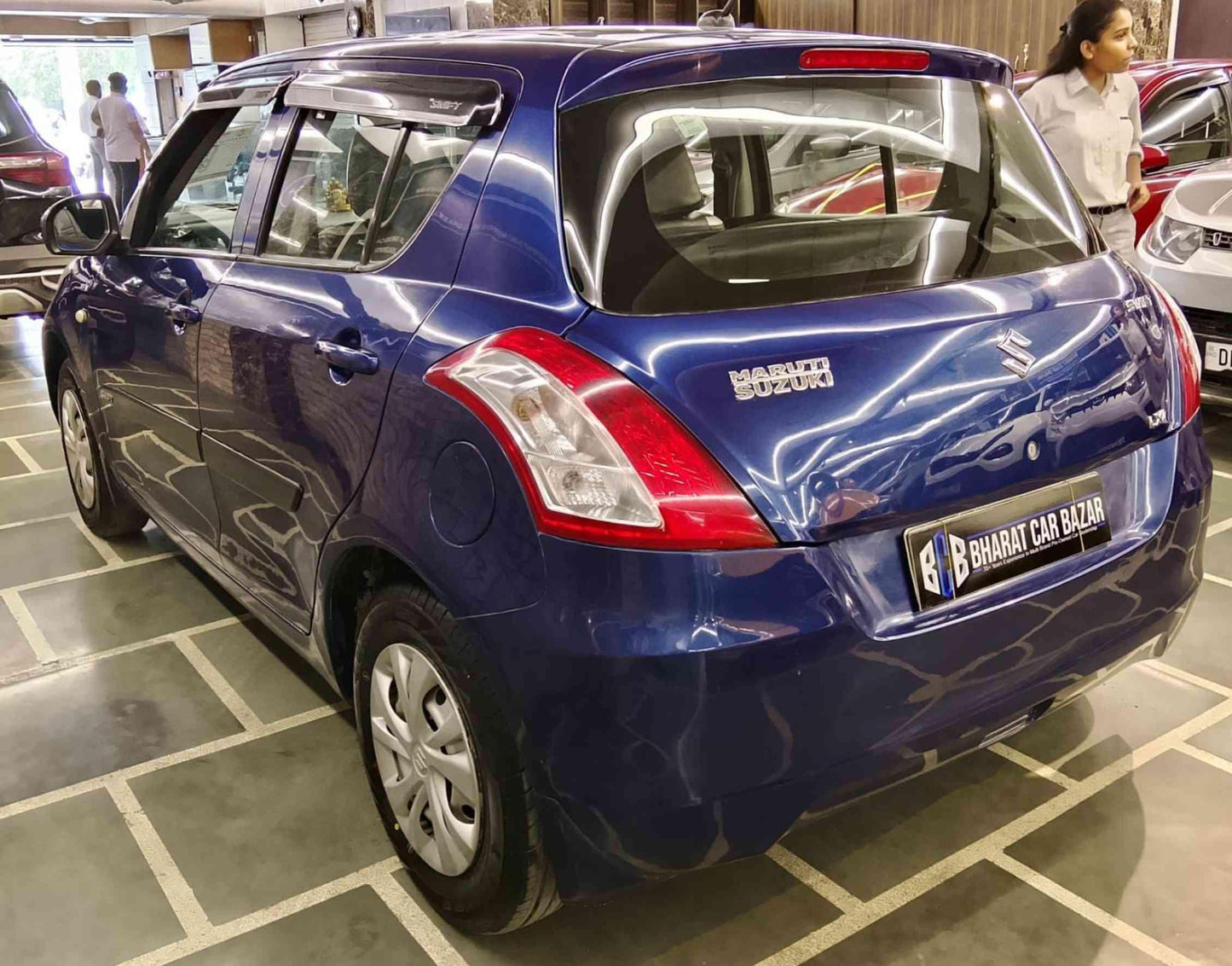 MARUTI SWIFT LXI PETROL (2012)