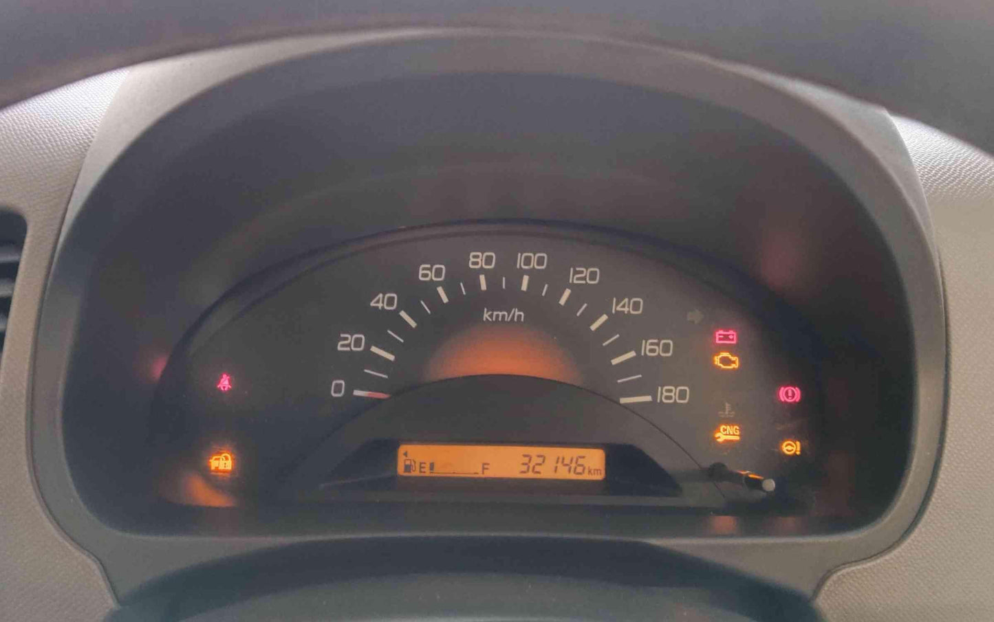 32,000 KMS MARUTI WAGONR LXI GREEN CNG (2011)