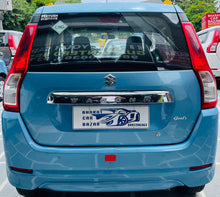 Load image into Gallery viewer, 14,000 KMS MARUTI WAGONR LXI GREEN CNG (2022)
