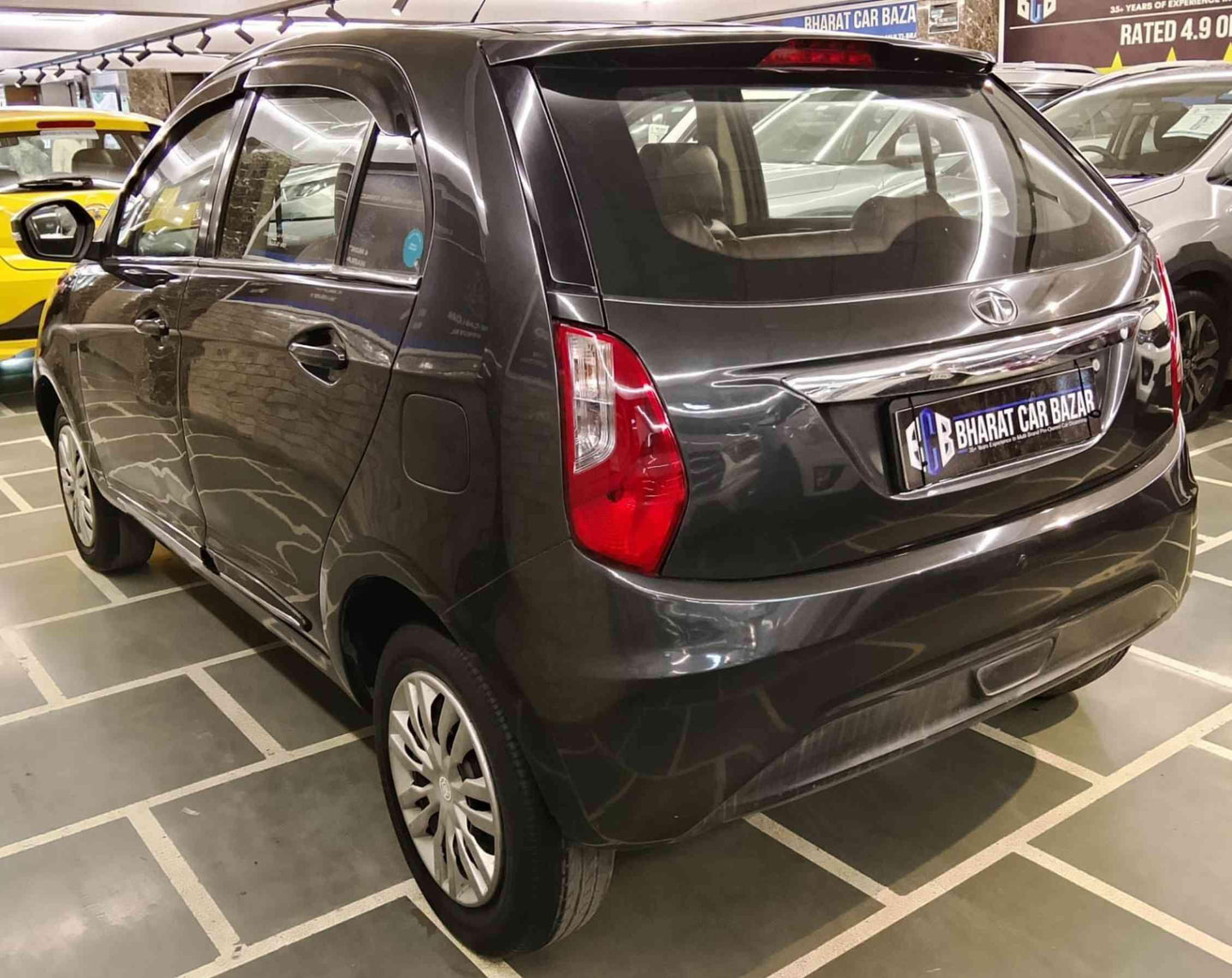 30,000 KMS TATA BOLT XMS 1.2 PETROL (2017)