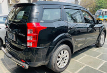 Load image into Gallery viewer, MAHINDRA XUV 500 W10 SUNROOF  DIESEL (2017)
