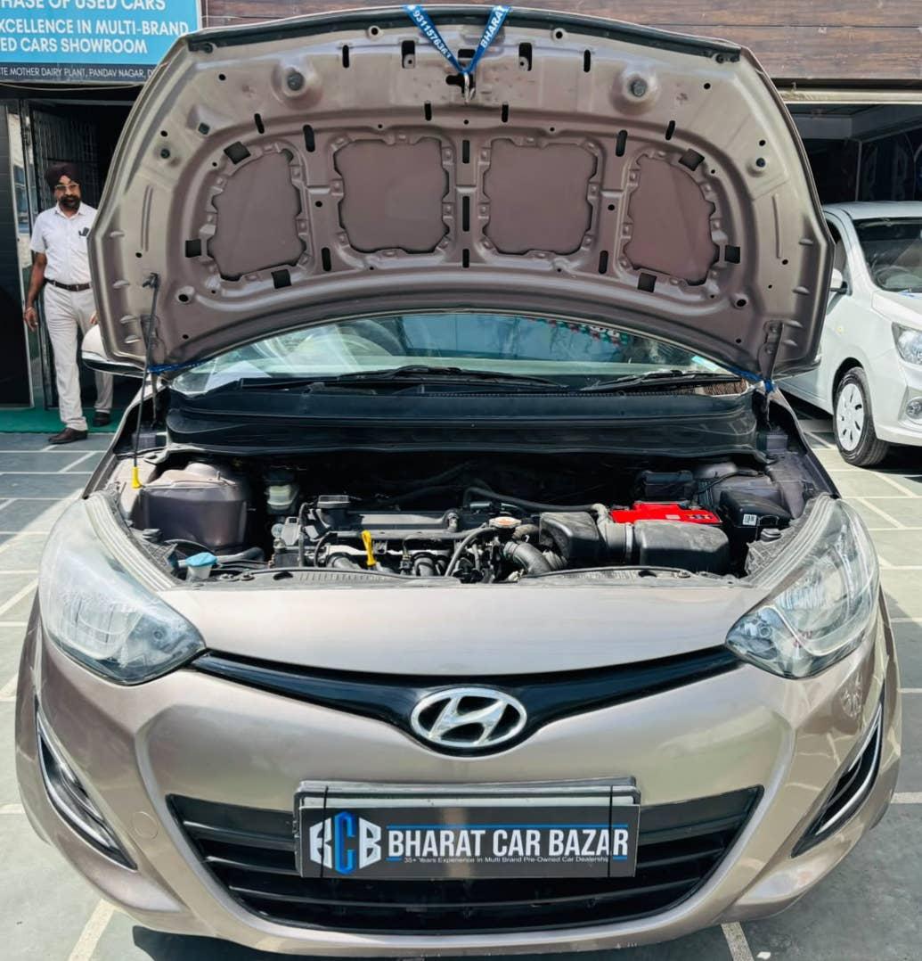 35,000 KMS HYUNDAI I20 MAGNA (O) 1.2 PETROL (2012)