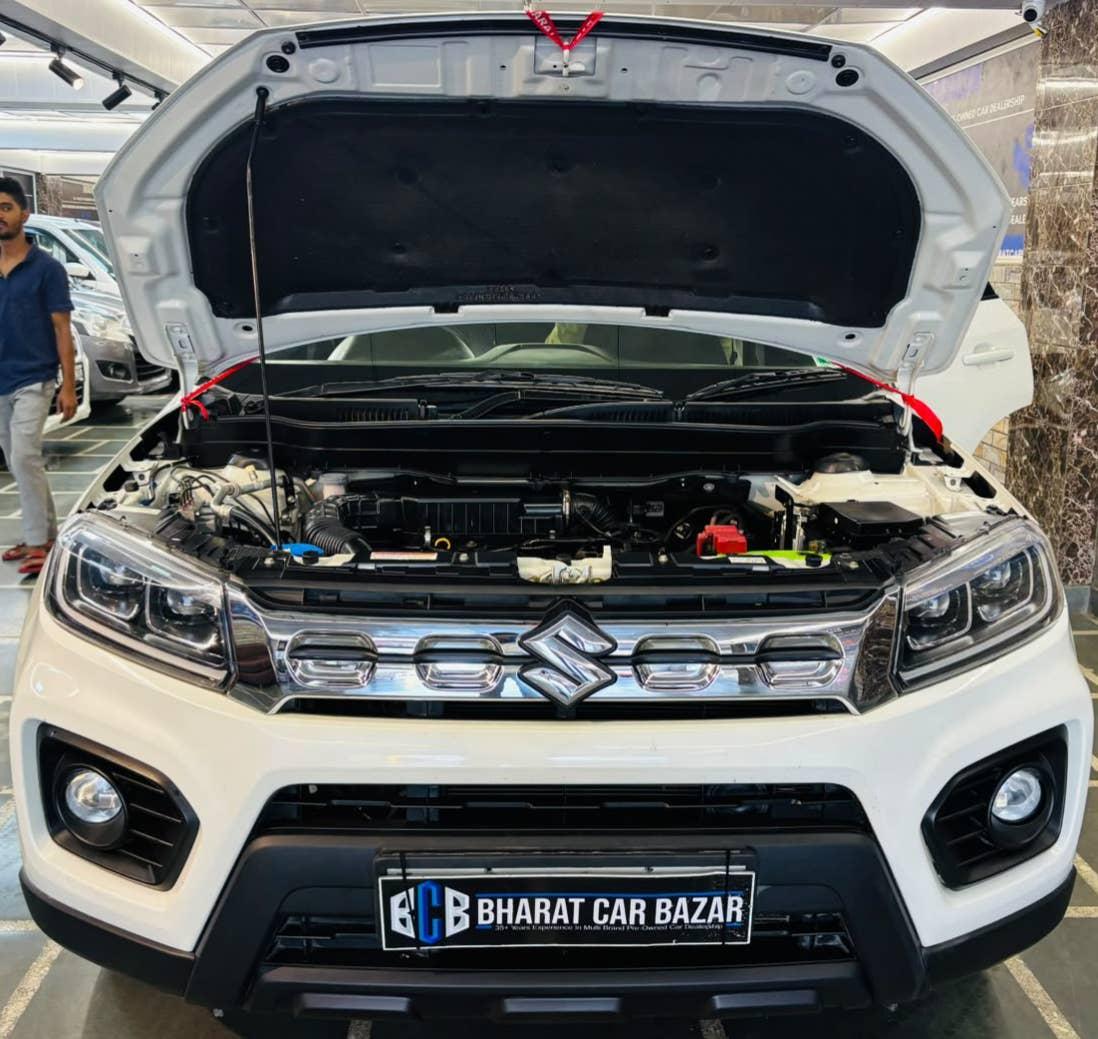 12,000 KMS MARUTI BREZZA VXI (O) PETROL (2022)