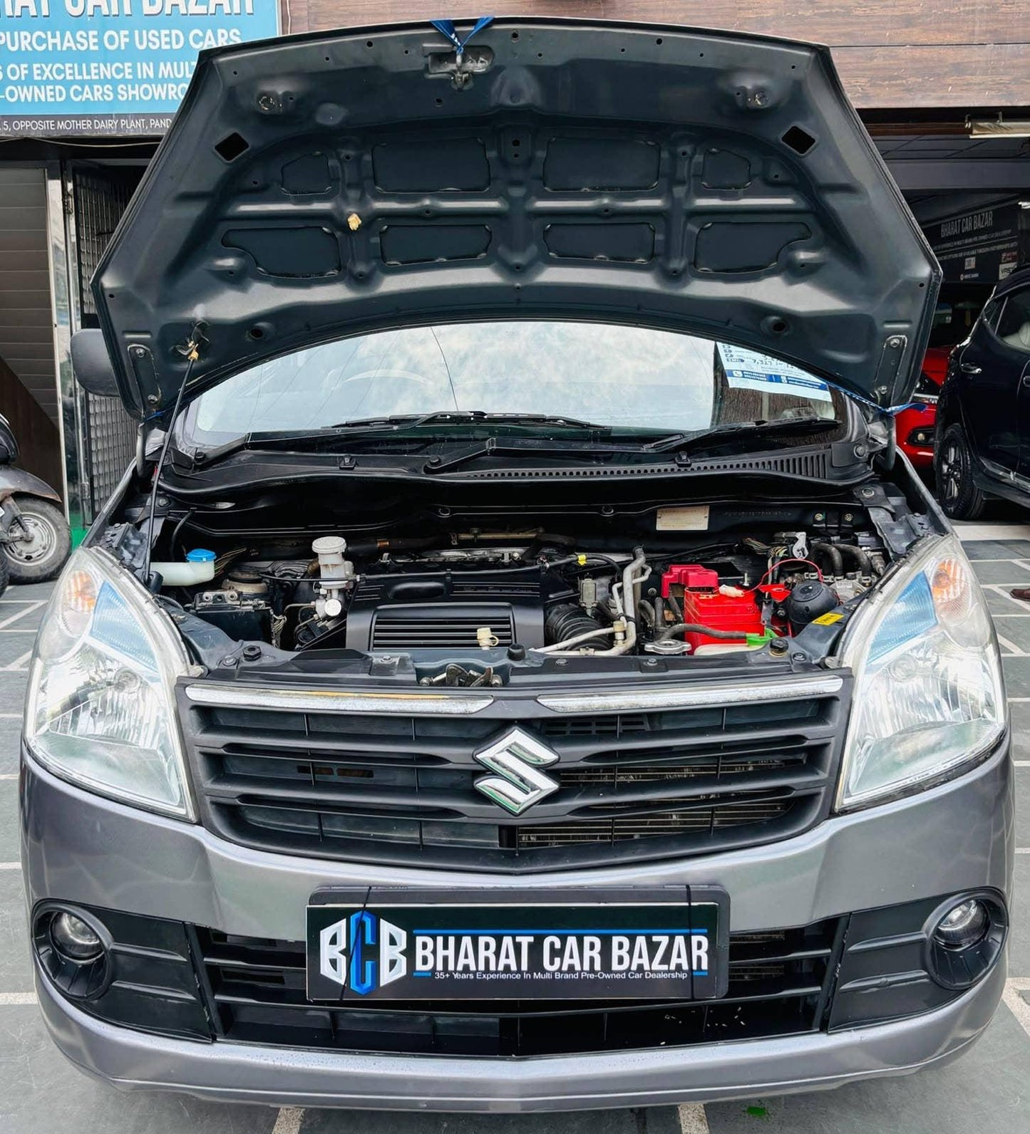 42,000 KMS MARUTI WAGONR LXI GREEN CNG (2017)