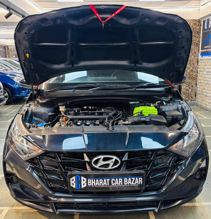 24,000 KMS HYUNDAI I20 1.2 SPORTZ MT PETROL (2021)