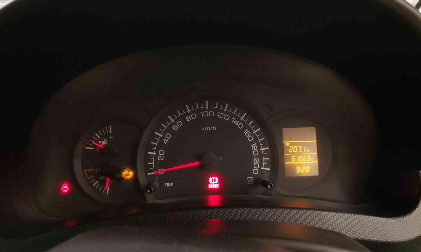MARUTI SWIFT LXI PETROL (2012)