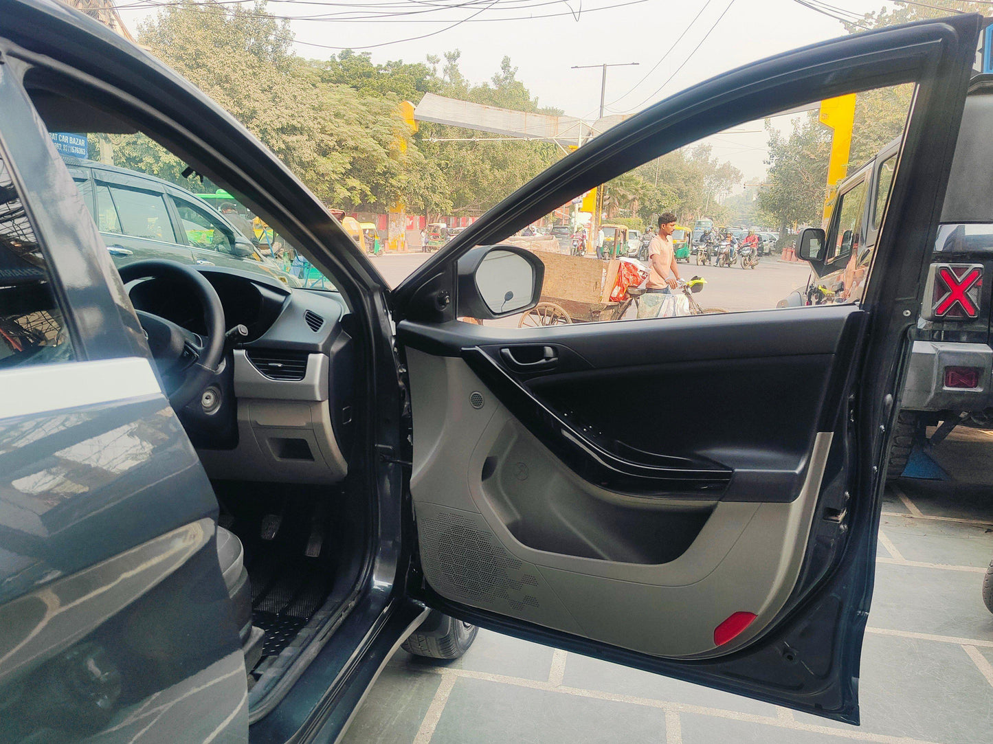 TATA NEXON XM 1.2 PETROL (2018)