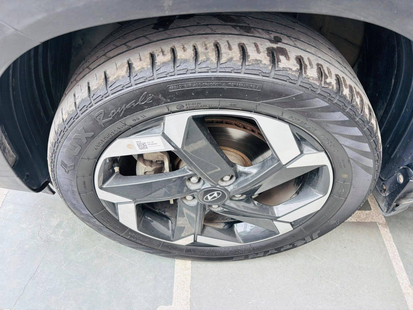 39,000 KMS HYUNDAI ALCAZAR SIGNATURE (O) 6 STR 1.5 DCT PETROL (2023)