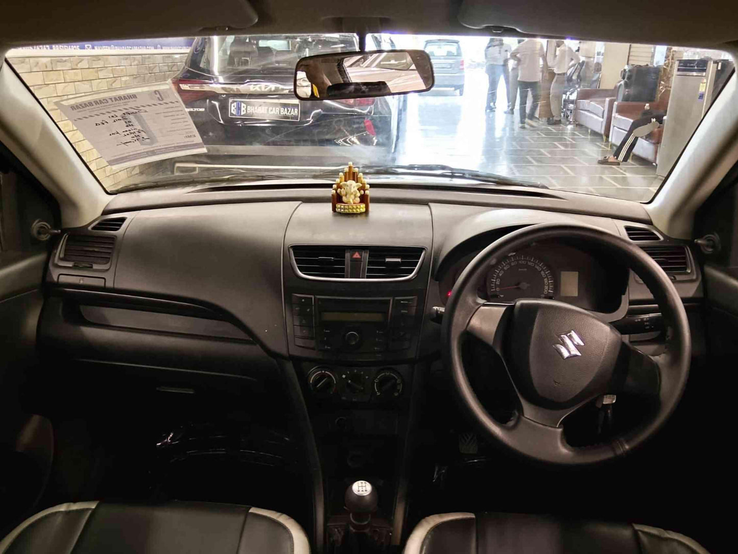 MARUTI SWIFT LXI PETROL (2012)
