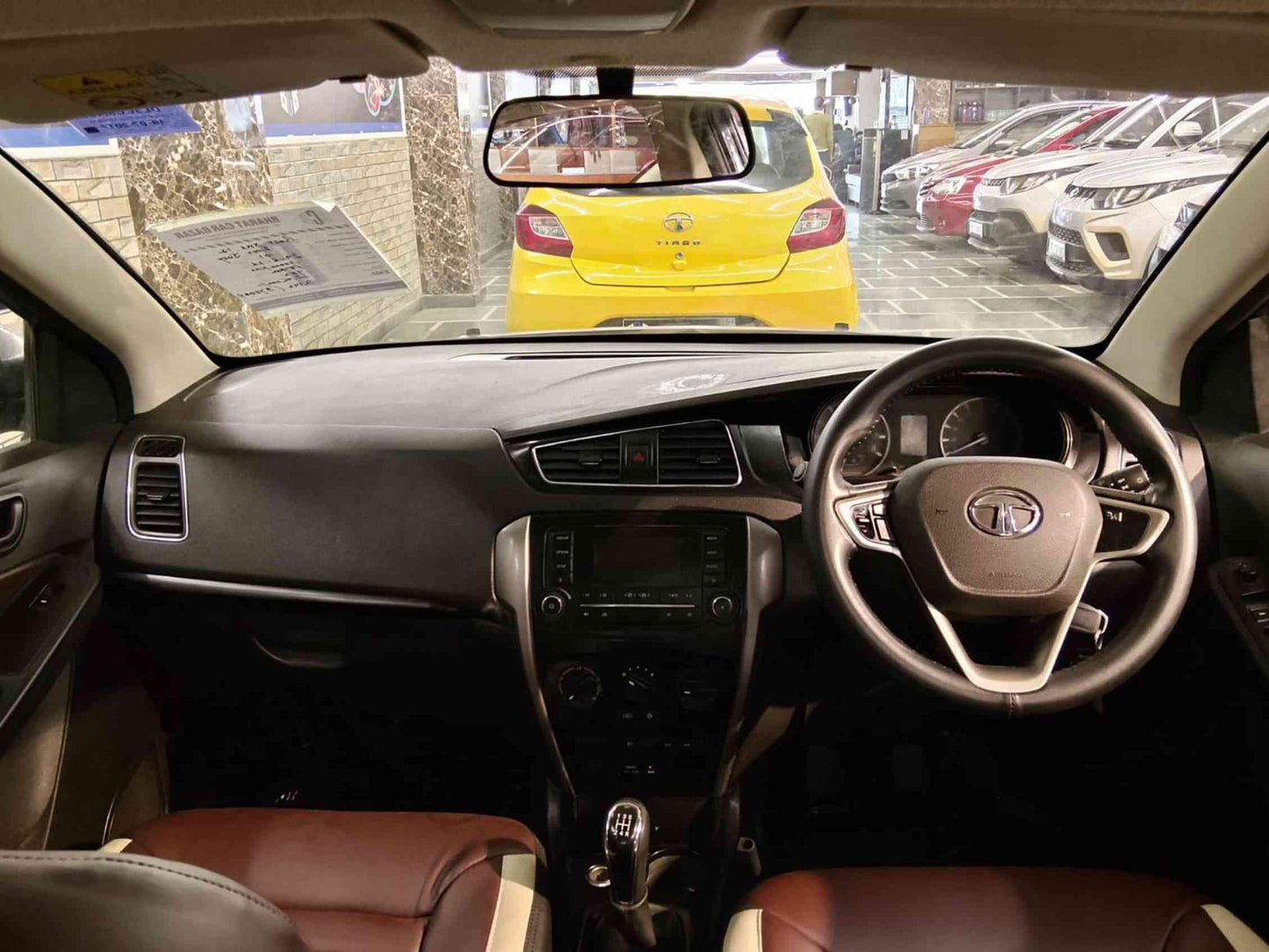30,000 KMS TATA BOLT XMS 1.2 PETROL (2017)