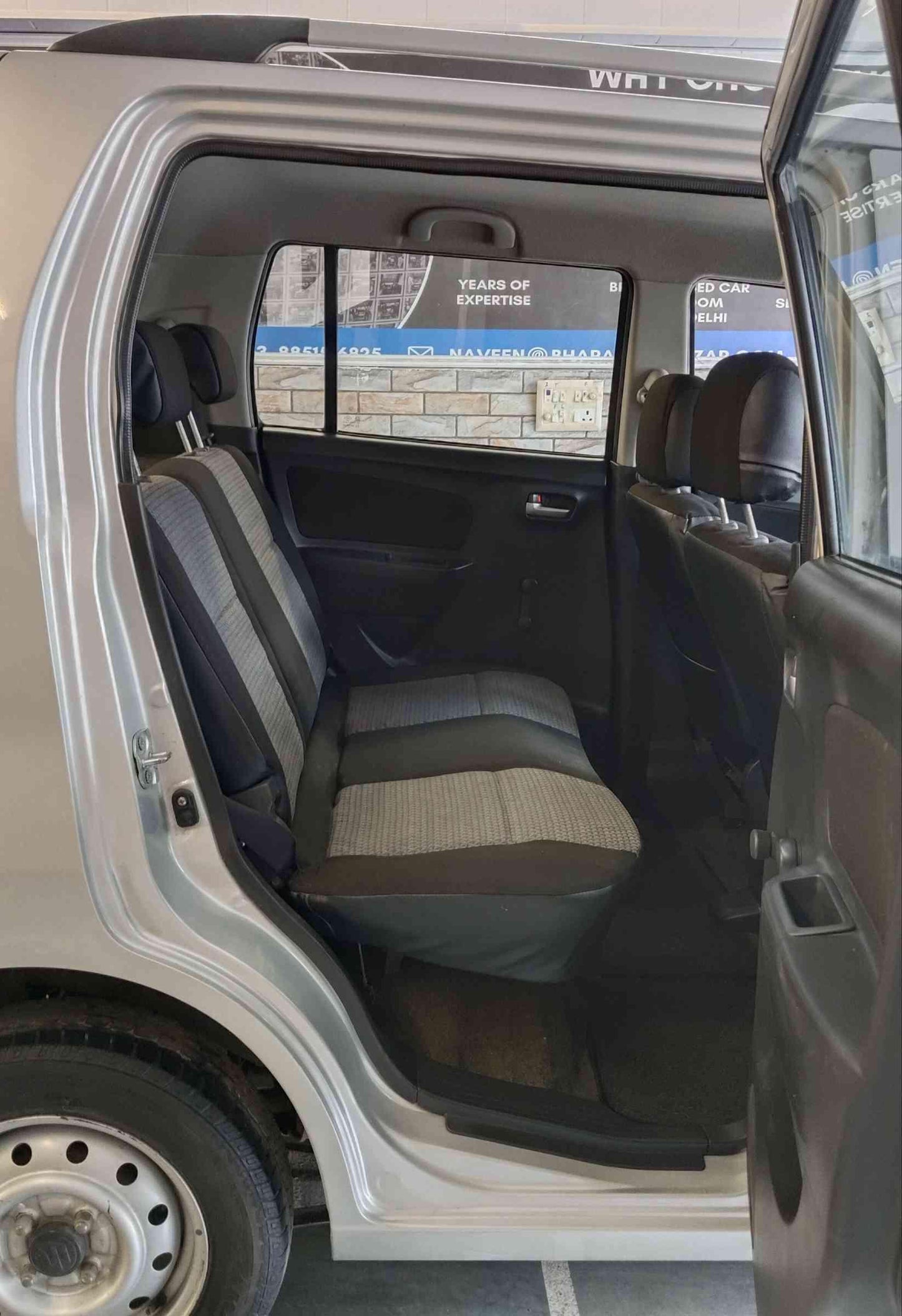 32,000 KMS MARUTI WAGONR LXI GREEN CNG (2011)