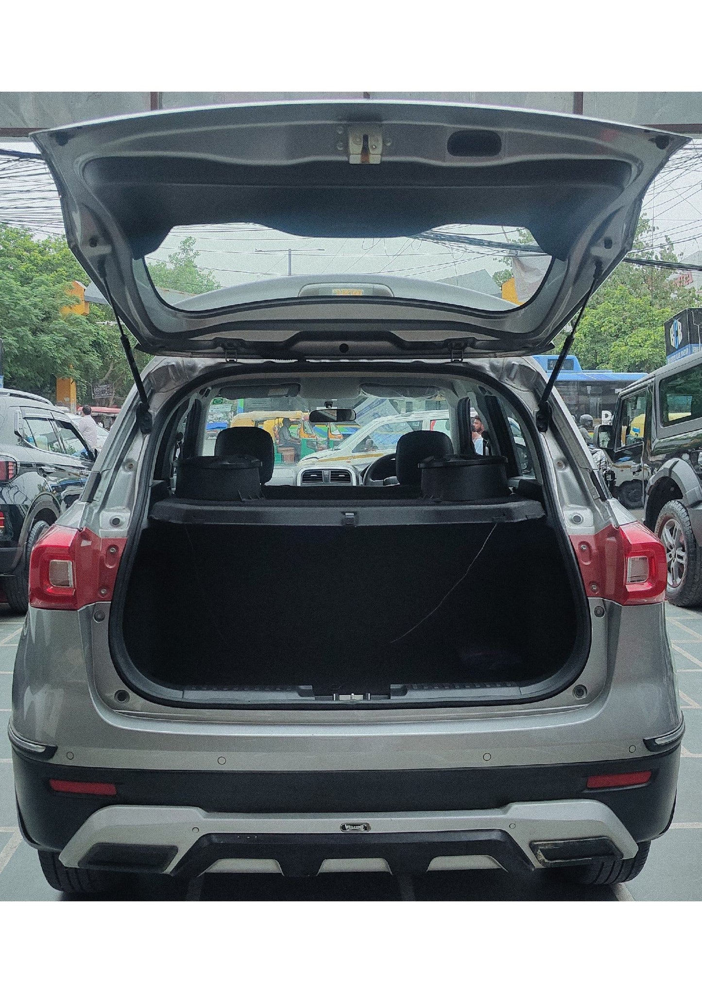 29,000 KMS MARUTI BREZZA 1.5 LXI PETROL (2021)