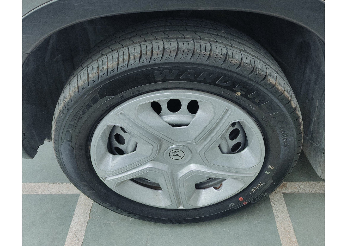 29,000 KMS MARUTI BREZZA 1.5 LXI PETROL (2021)