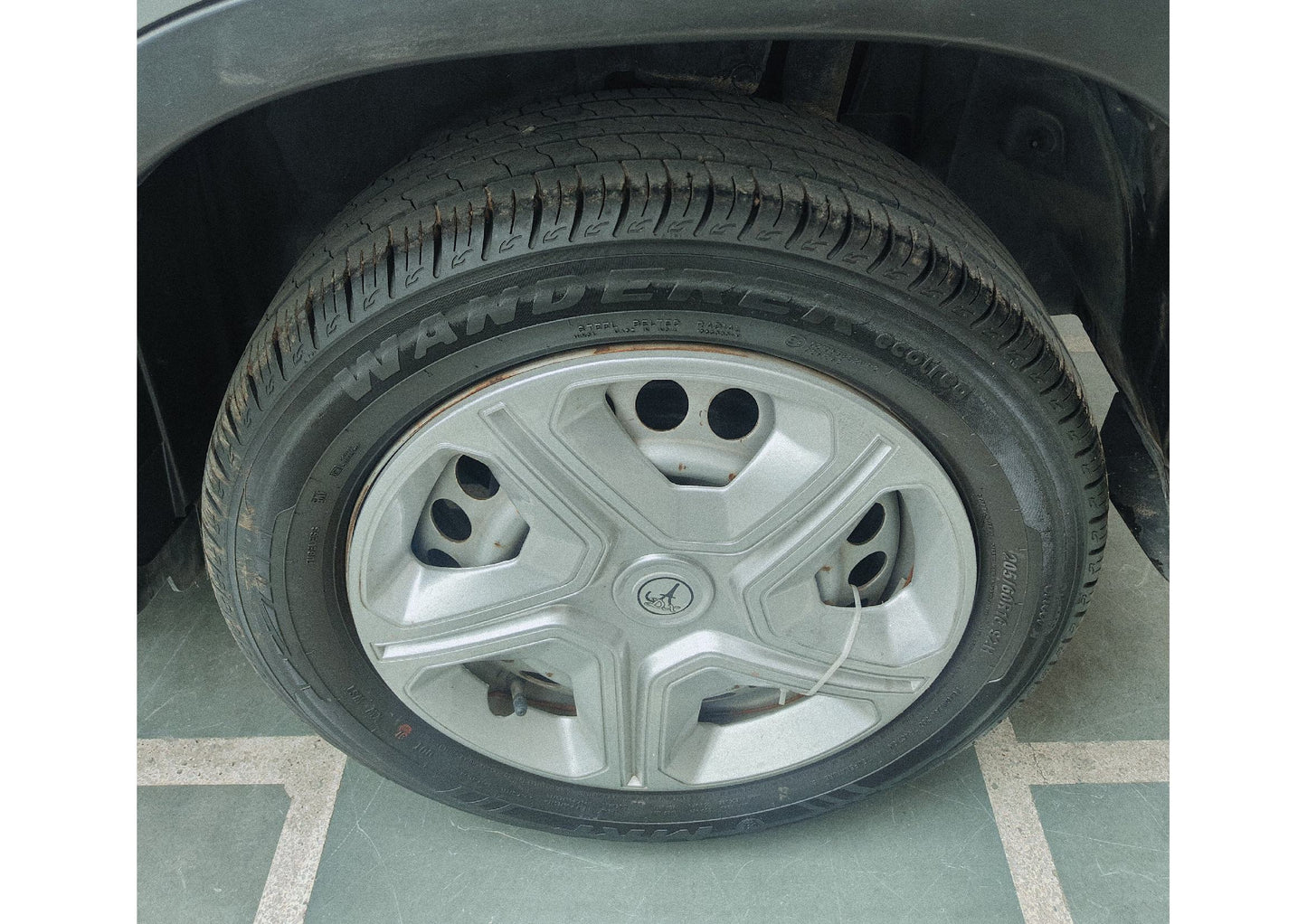 29,000 KMS MARUTI BREZZA 1.5 LXI PETROL (2021)