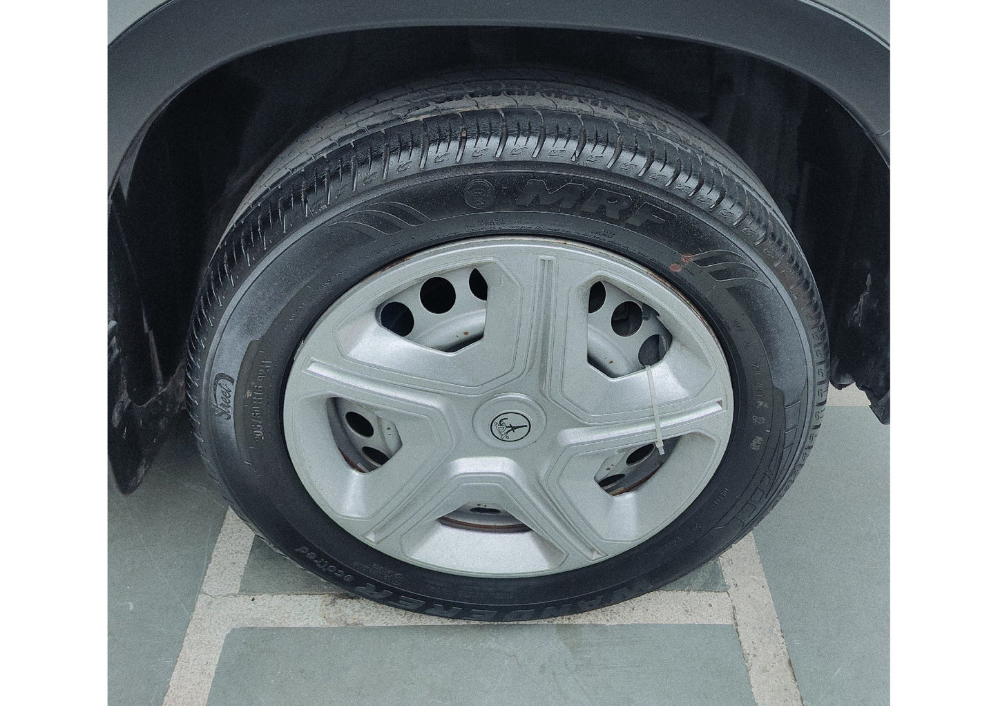 29,000 KMS MARUTI BREZZA 1.5 LXI PETROL (2021)