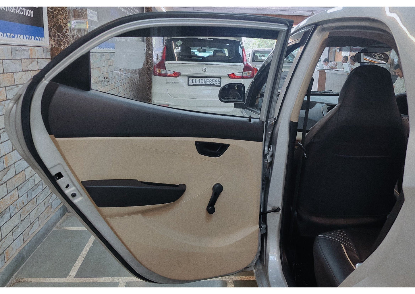 18,000 KMS HYUNDAI EON MAGNA+ PETROL (2015)