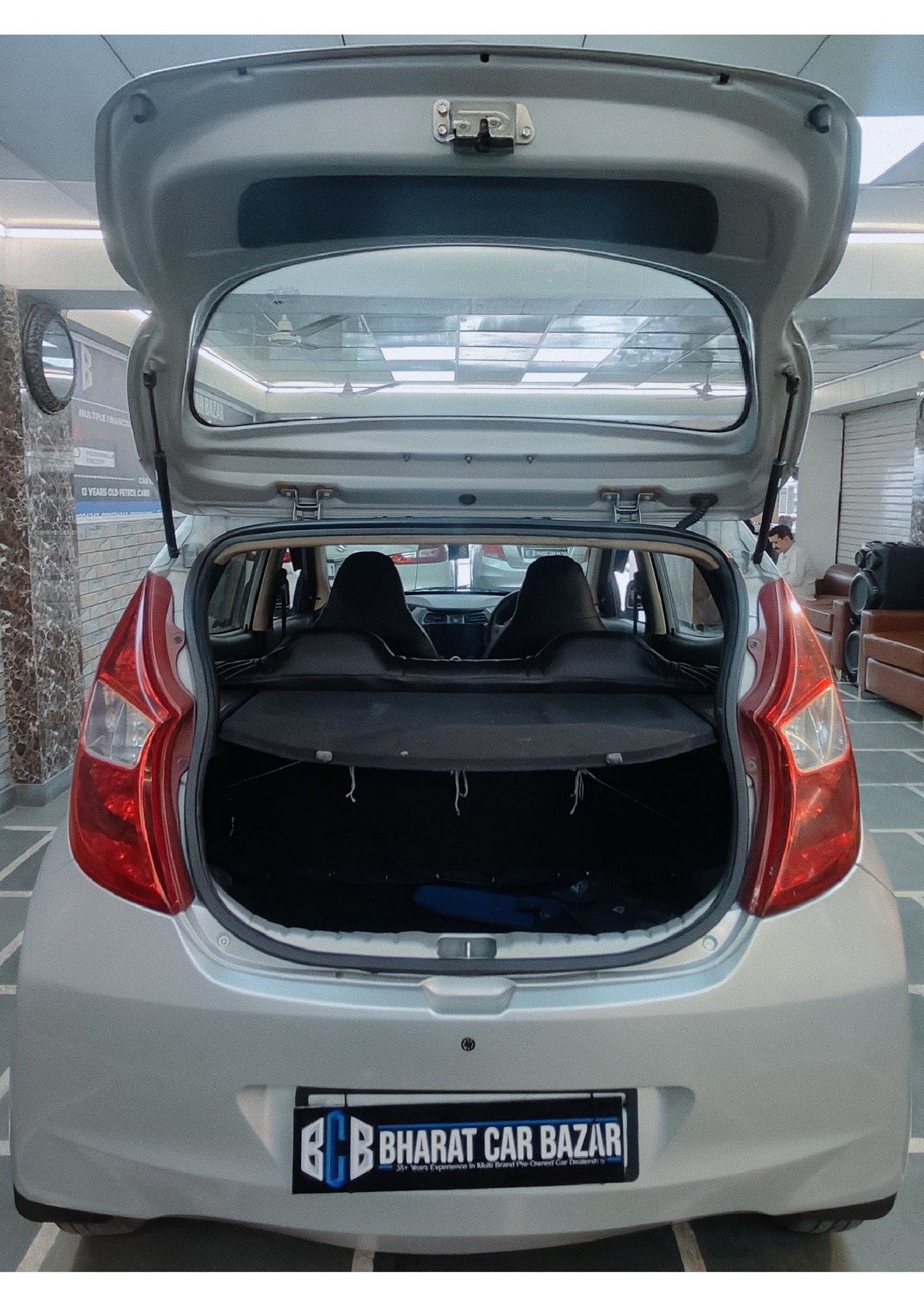 18,000 KMS HYUNDAI EON MAGNA+ PETROL (2015)