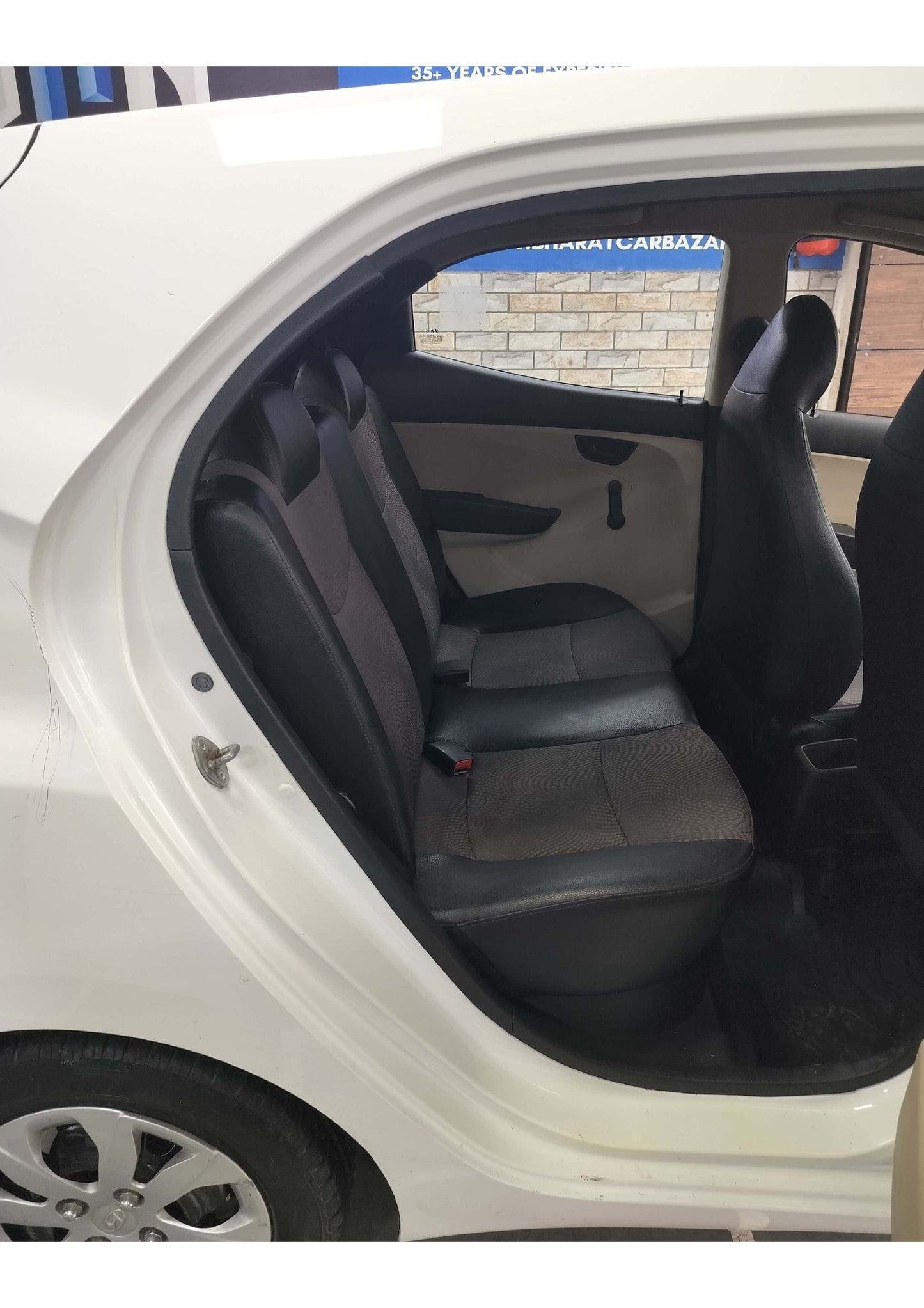 35,000 KMS HYUNDAI EON MAGNA+ PETROL (2016)