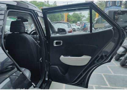 12,000 KMS HYUNDAI VENUE SX 1.0 TURBO DCT AUTOMATIC SUNROOF PETROL (2025)