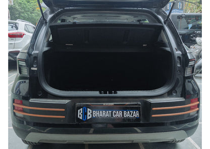 12,000 KMS HYUNDAI VENUE SX 1.0 TURBO DCT AUTOMATIC SUNROOF PETROL (2025)